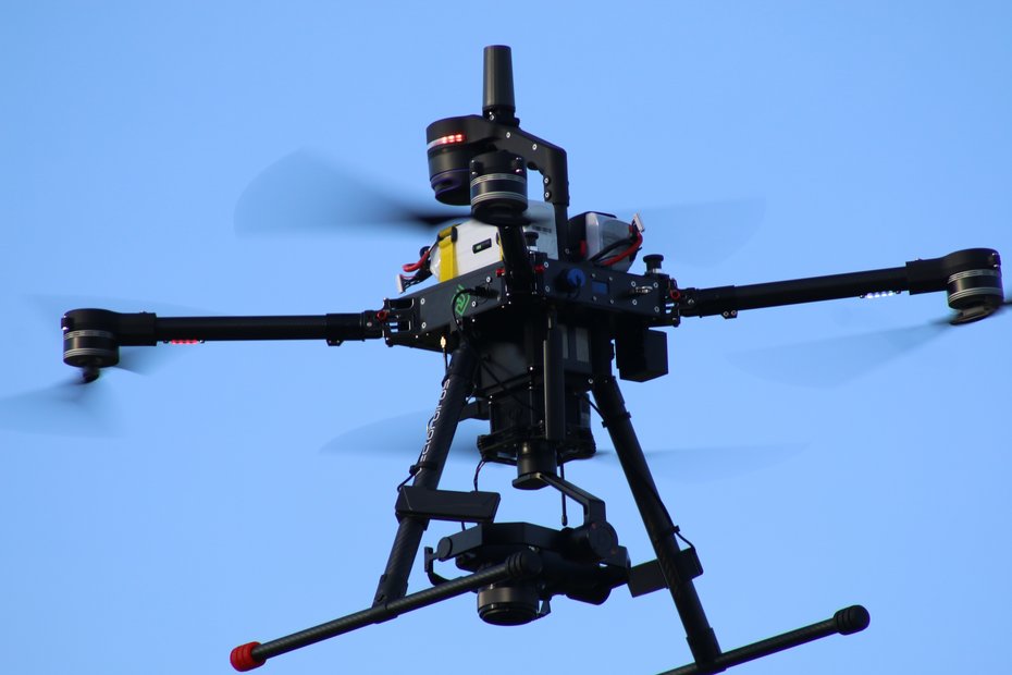 VECTIS Recon M2 im Flug mit integriertem EO-/IR-Sensorsystem zur luftgestützten Lagebilderfassung